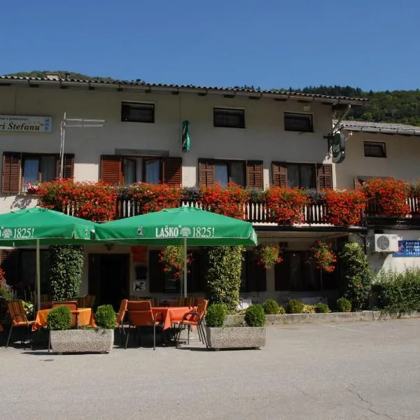 Guesthouse Pri Štefanu, hotell i Idrija pri Bači