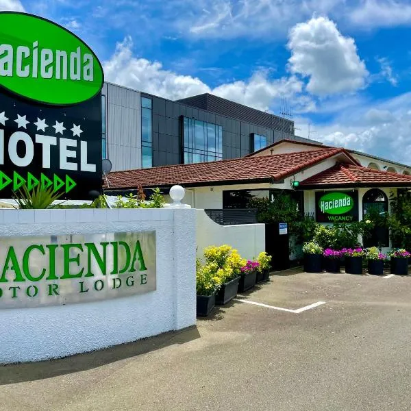 Hacienda Motor Lodge: Palmerston North şehrinde bir otel