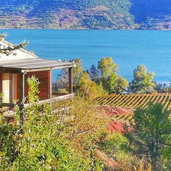 Studio 22 m2, terrasse vue lac, dans propriété face au Lac du Salagou, hotel di Mourèze