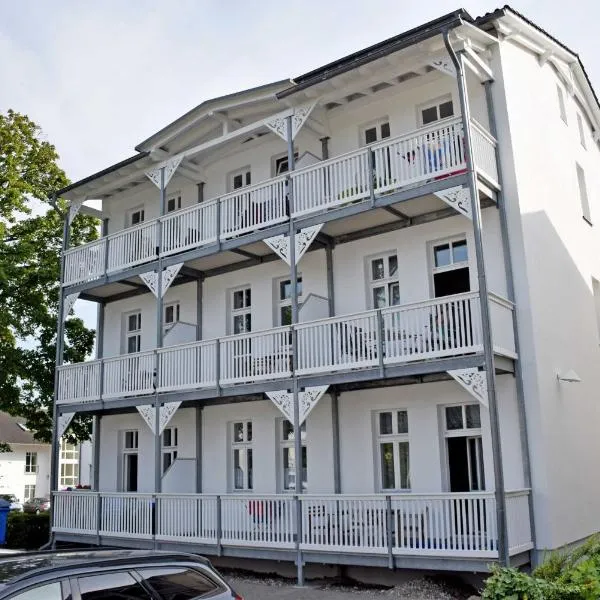 Ferienwohnungen mit Seeblick und Sauna, hotell i Göhren