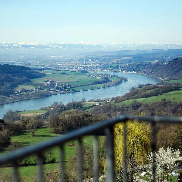 Hotel Rose, hotel a Sankt Nikola an der Donau