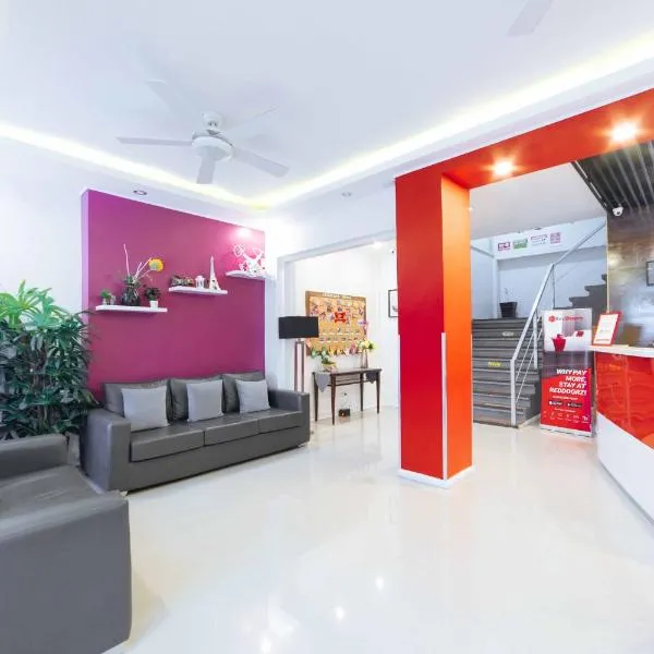 RedDoorz Plus near SM Lanang Davao, viešbutis mieste Davao