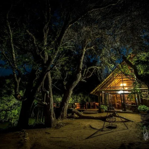 Rio Dos Elefantes River Camp, hotel en Balule Game Reserve