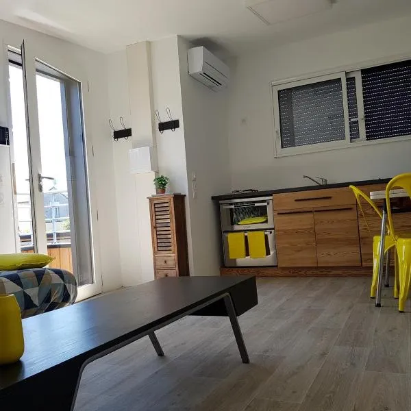 Angers Green Lodge - Yellow Sun Appartement, hotel i Angers