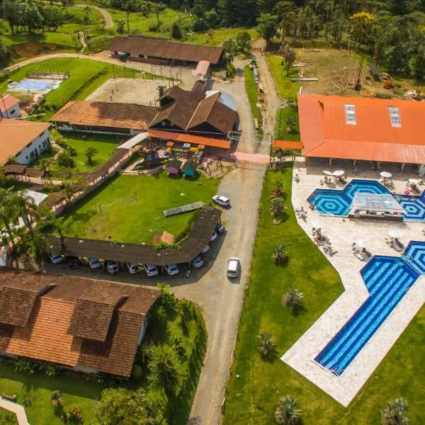 Hotel Fazenda Dona Francisca، فندق في جوينفيل