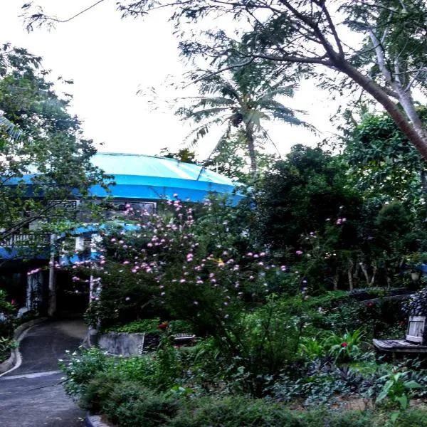 Mirisbiris Garden and Nature Center, hotel di Legazpi