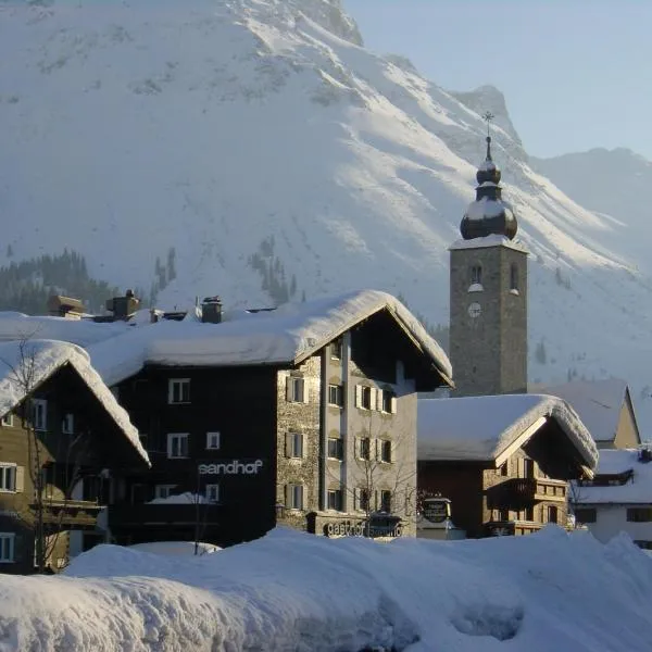 Hotel Sandhof, ξενοδοχείο σε Zürs am Arlberg