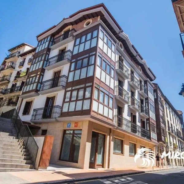 MIROTZA ROOMS AND APARTMENTS, hotell i Zarautz