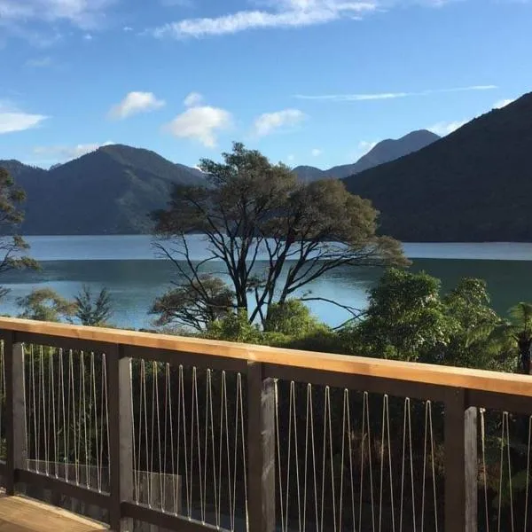 Marlborough Sounds Accommodation، فندق في بيكتون