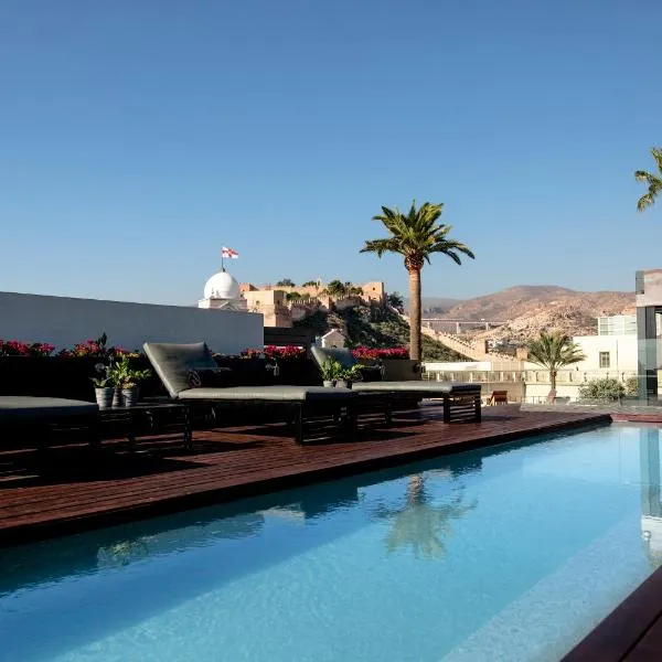 Aire Hotel & Ancient Baths, hotel in Almería