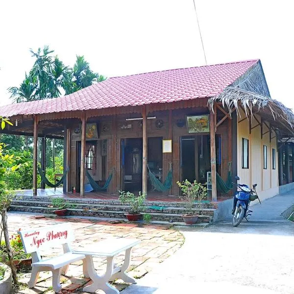 Ngoc Phuong Homestay, hotel v mestu Cái Bè