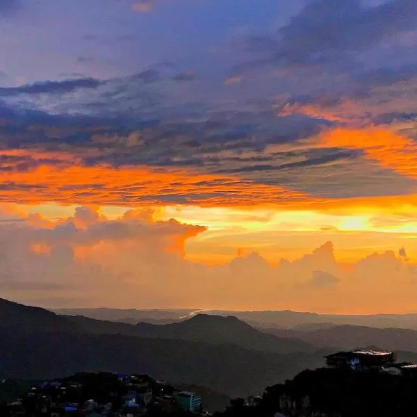 Vacation House in Baguio with Amazing Sunset Views，碧瑤的飯店