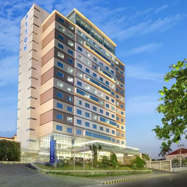 Aston Kupang Hotel & Convention Center – hotel w mieście Maulafa