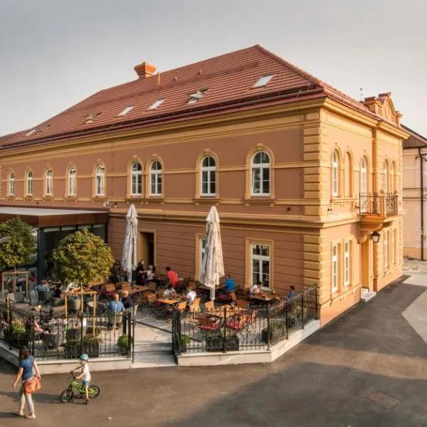 Hotel Vila Pohorje – hotel w mieście Slovenj Gradec