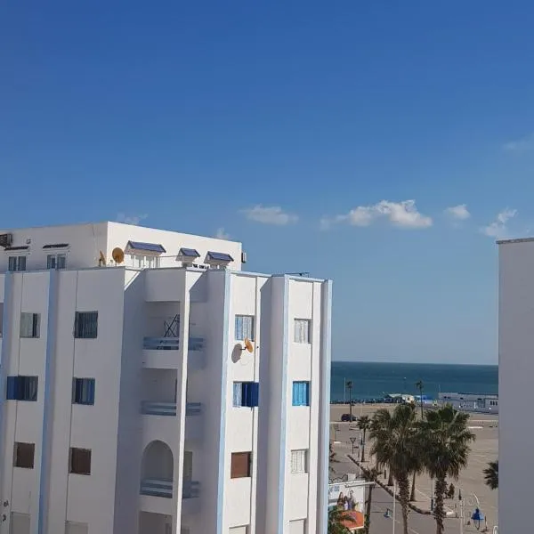 Modern Flat with sea view, hotel di Oued Laou