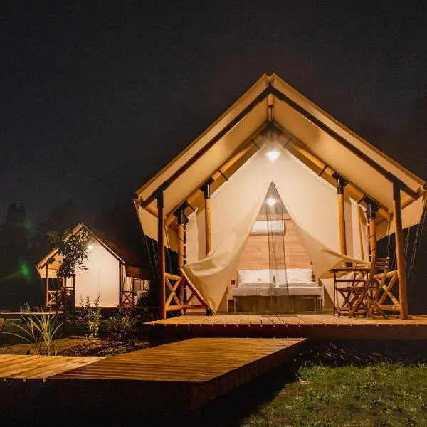 ForRest Glamping, hotel i Dolné Žemberovce