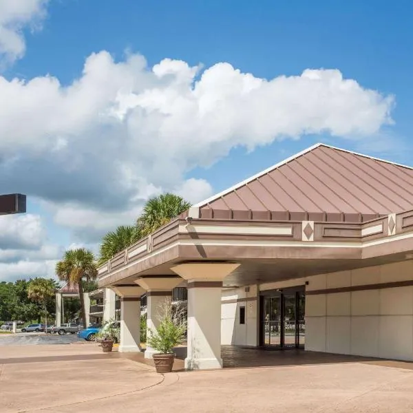 Travelodge by Wyndham Deltona, hotel en Sanford