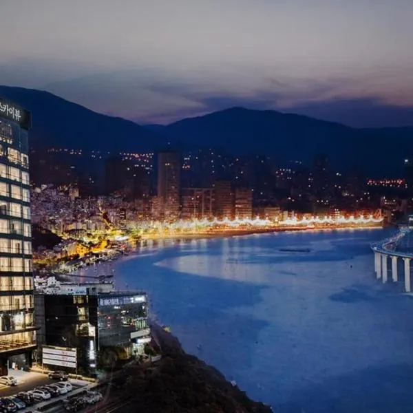 Sky View Hotel, hotel en Changwon