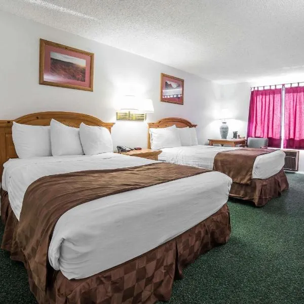 Rodeway Inn Bryce Canyon: Tropic şehrinde bir otel