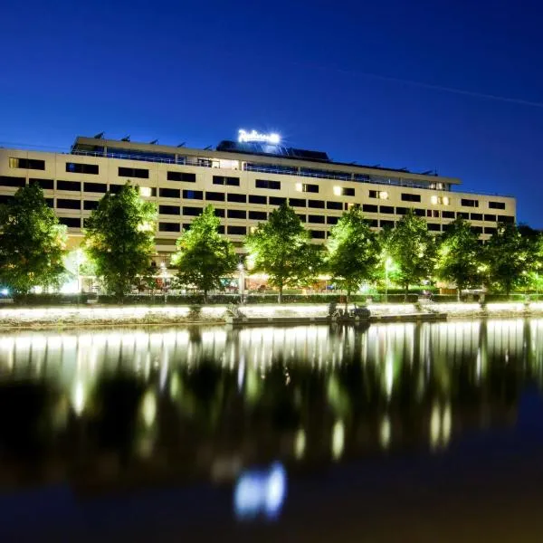 Radisson Blu Marina Palace Hotel, Turku، فندق في كارينا