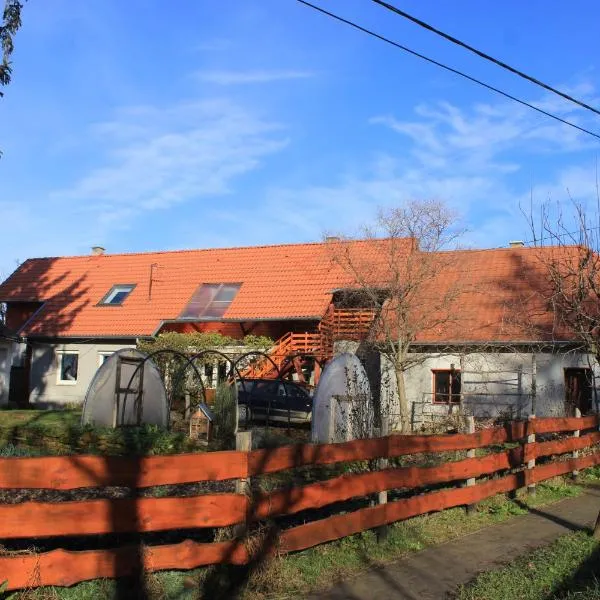 A Kert Apartman, hotel u gradu Rezi