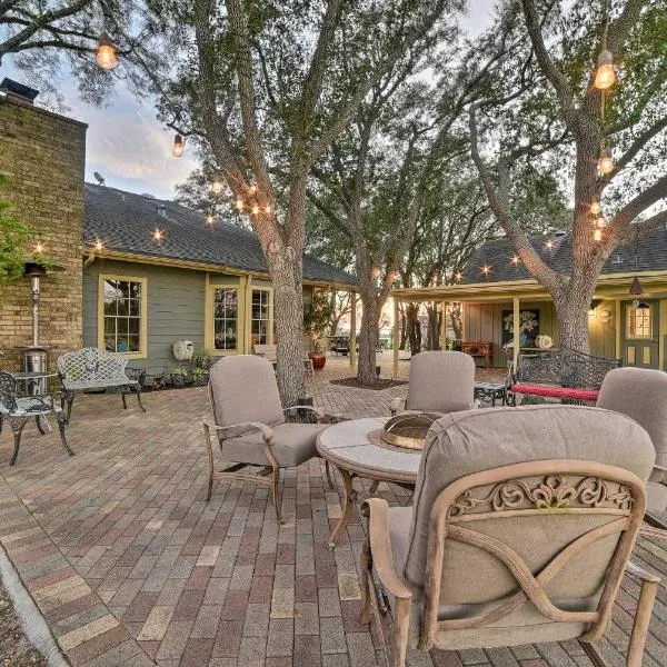 Casa de Samuel - Patio, Fountain and Outdoor Kitchen, hotel di Corpus Christi