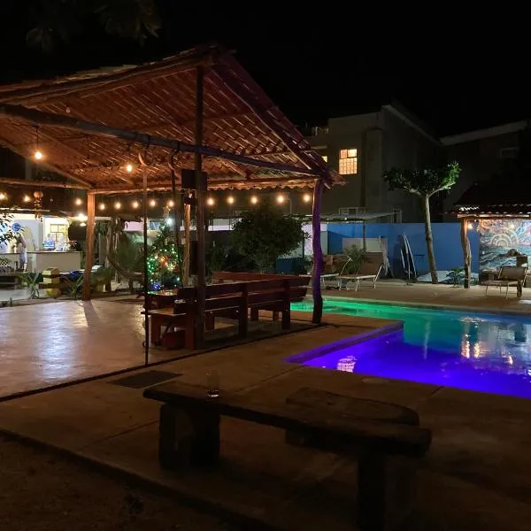 TamaHostel & Glamping, hotel en Playa Avellana