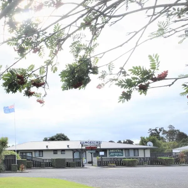 Wilderness Motel Accommodation, hotel sa Haast