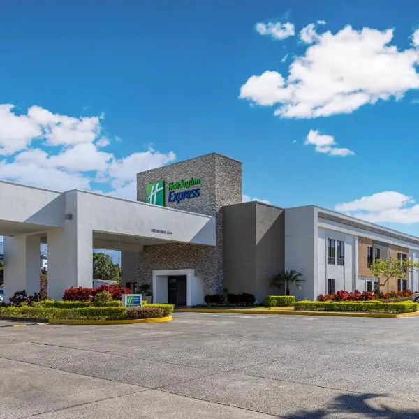 Holiday Inn Express San Jose Airport, an IHG Hotel, hotel in Bajo de las Labores