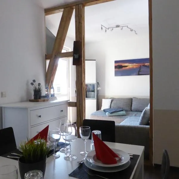 Ferienwohnung Friedrich Schiller, 2 Schlafzimmer, Balkon,kostenloses WiFi, nähe Zentrum,, hotel di Jena