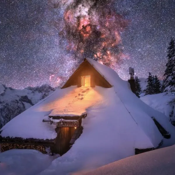 Koča Zlatorog - Velika planina, hotel Zgornje Jezerskóban