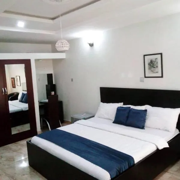 PhilBan Suites 1, hotel sa Agidingbi