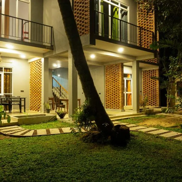 Kurulu Garden Ayurveda Hotel, khách sạn ở Ahungalla