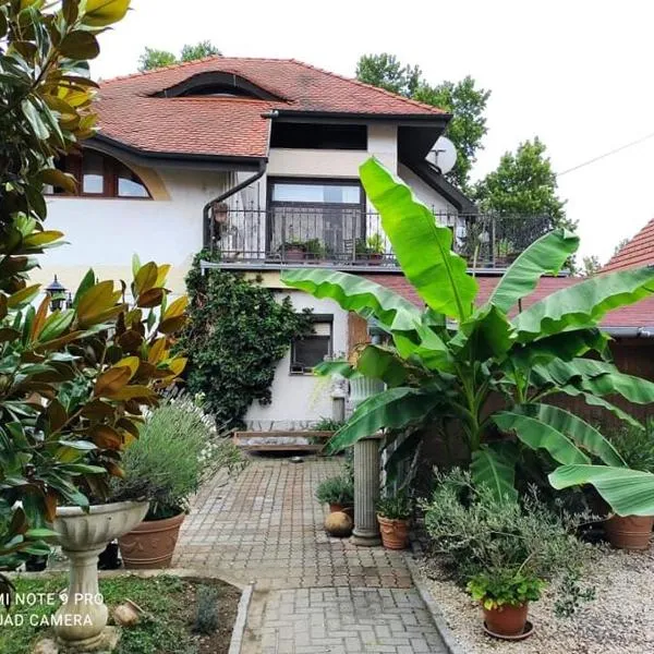 Lavendel Apartman, hotel en Villány