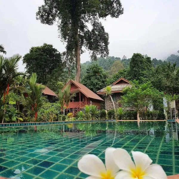 Malulee KhaoSok Resort, hotel v destinaci Khao Sok