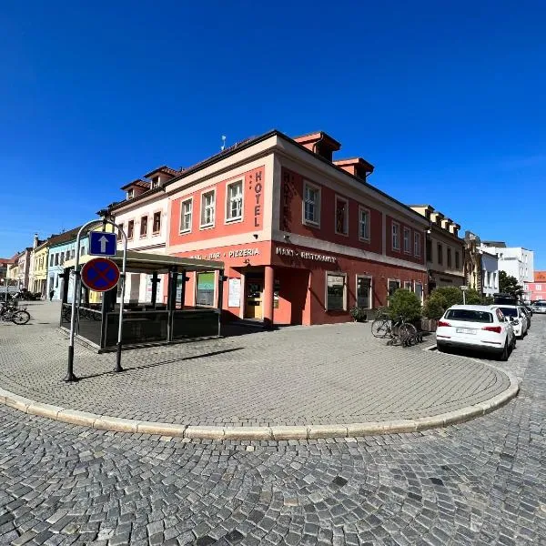 Hotel Maxi, hotel em Staré Město