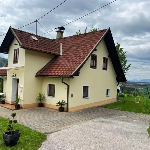 Charmantes Ferienhaus in bester Lage: Krumpendorf am Wörthersee şehrinde bir otel