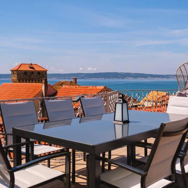 Aryjina kuća, mountain & seaview duplex - rooftop terrace, hôtel à Split