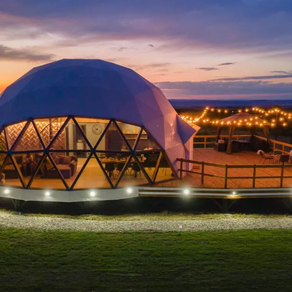 The Dome Breaza (BV), viešbutis mieste Fegerašas