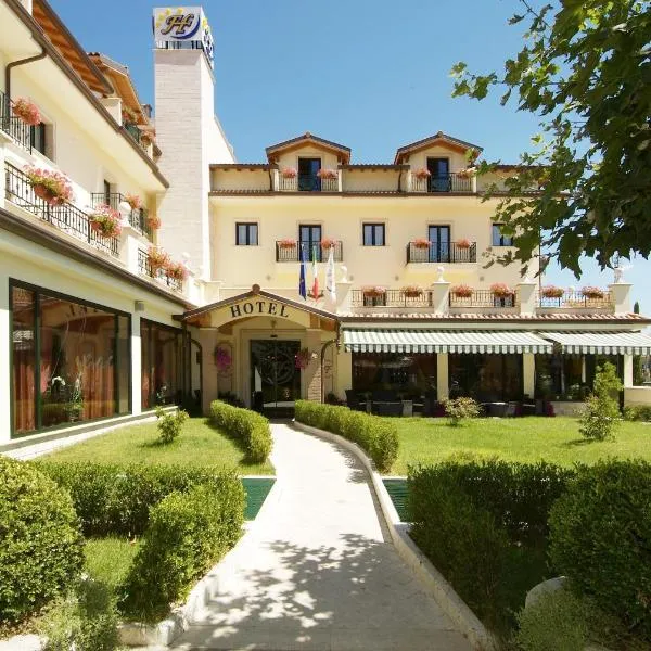 Fashion Hotel, hotel u gradu Valmontone