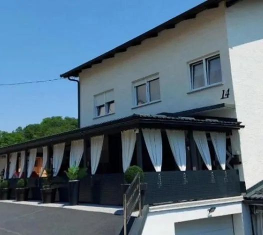 Apartments Krapinske Toplice Krtak Biba, hotel v destinácii Krapinske Toplice