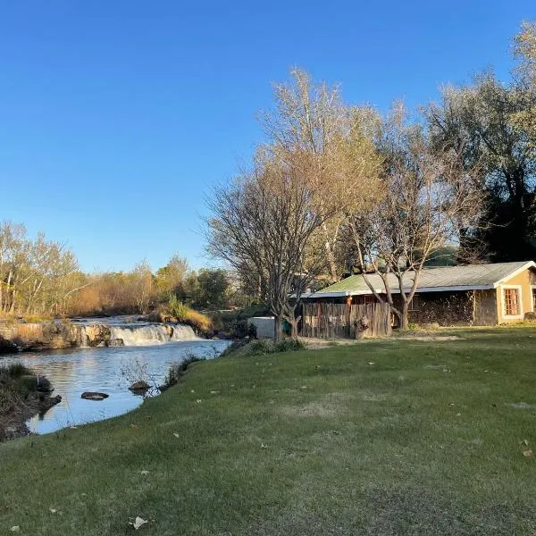 버그빌에 위치한 호텔 Riverside Cottage Winterton