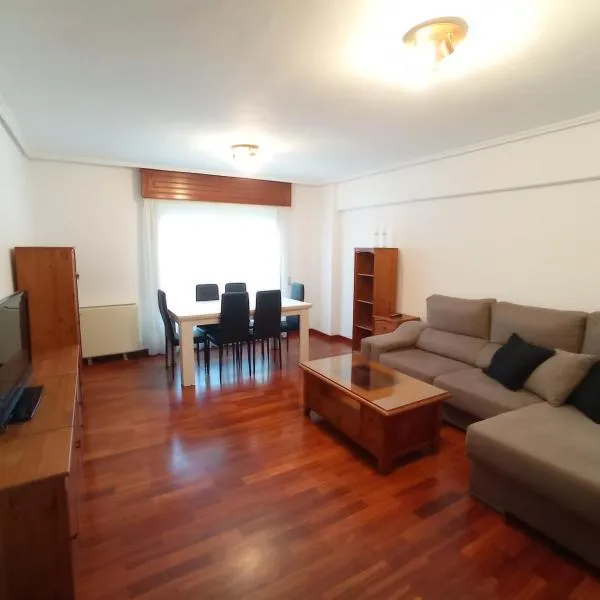 Acogedor apartamento en Pontedeume, hotel Puentedeuméban