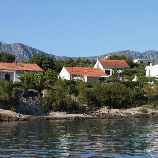 Rooms by the sea Sucuraj, Hvar - 6734, hotel i Gradac