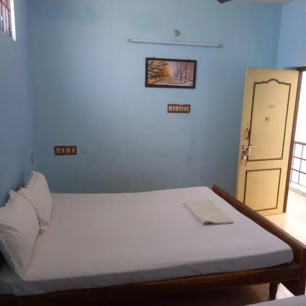 Parisha Residency- Temple Side Hotel, hotel in Chidambaram