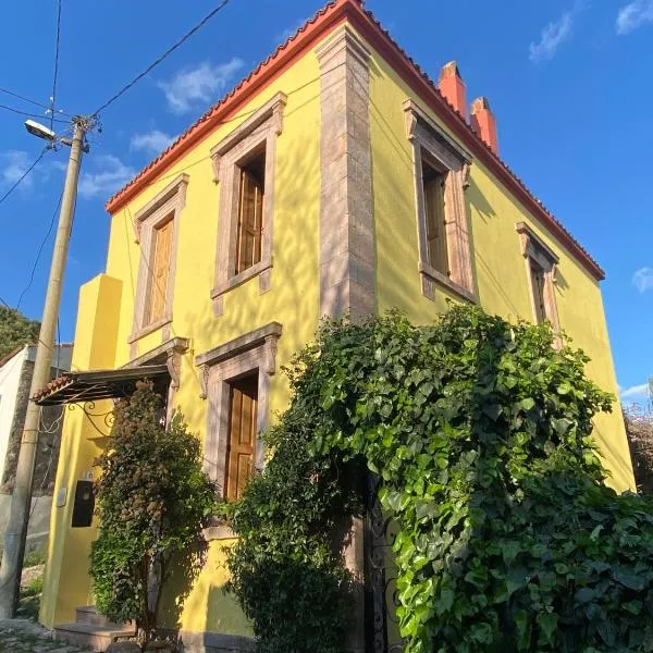 Stone House with Garden in Cunda/Ayvalik, hotel di Ayvalık