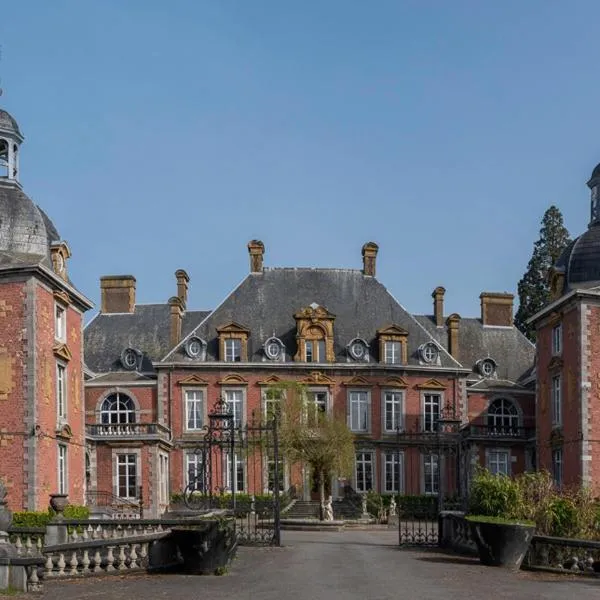 Domaine Du Chateau De La Neuville, hotel di Antheit