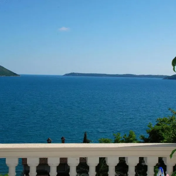 Garni Hotel Bokeška Noć, hotel i Herceg Novi