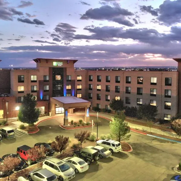 Holiday Inn Express & Suites Albuquerque Historic Old Town, an IHG Hotel, hôtel à Albuquerque