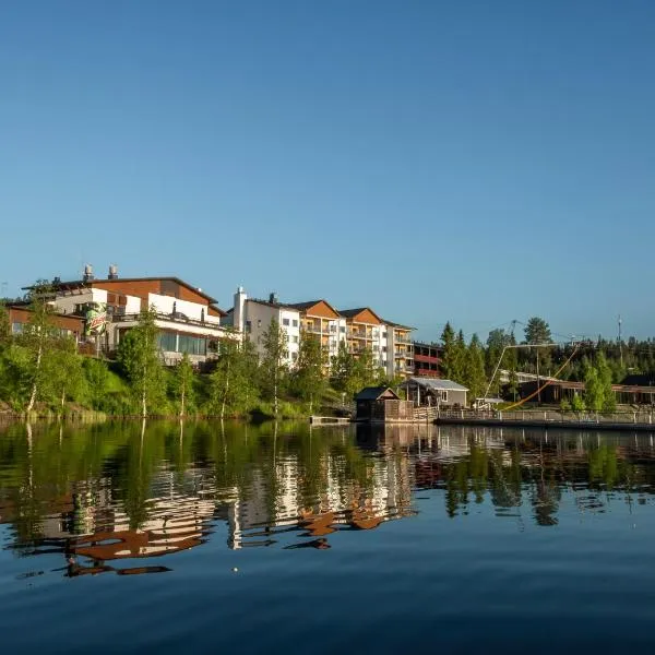 Ukkohalla Chalets, hotel a Komula